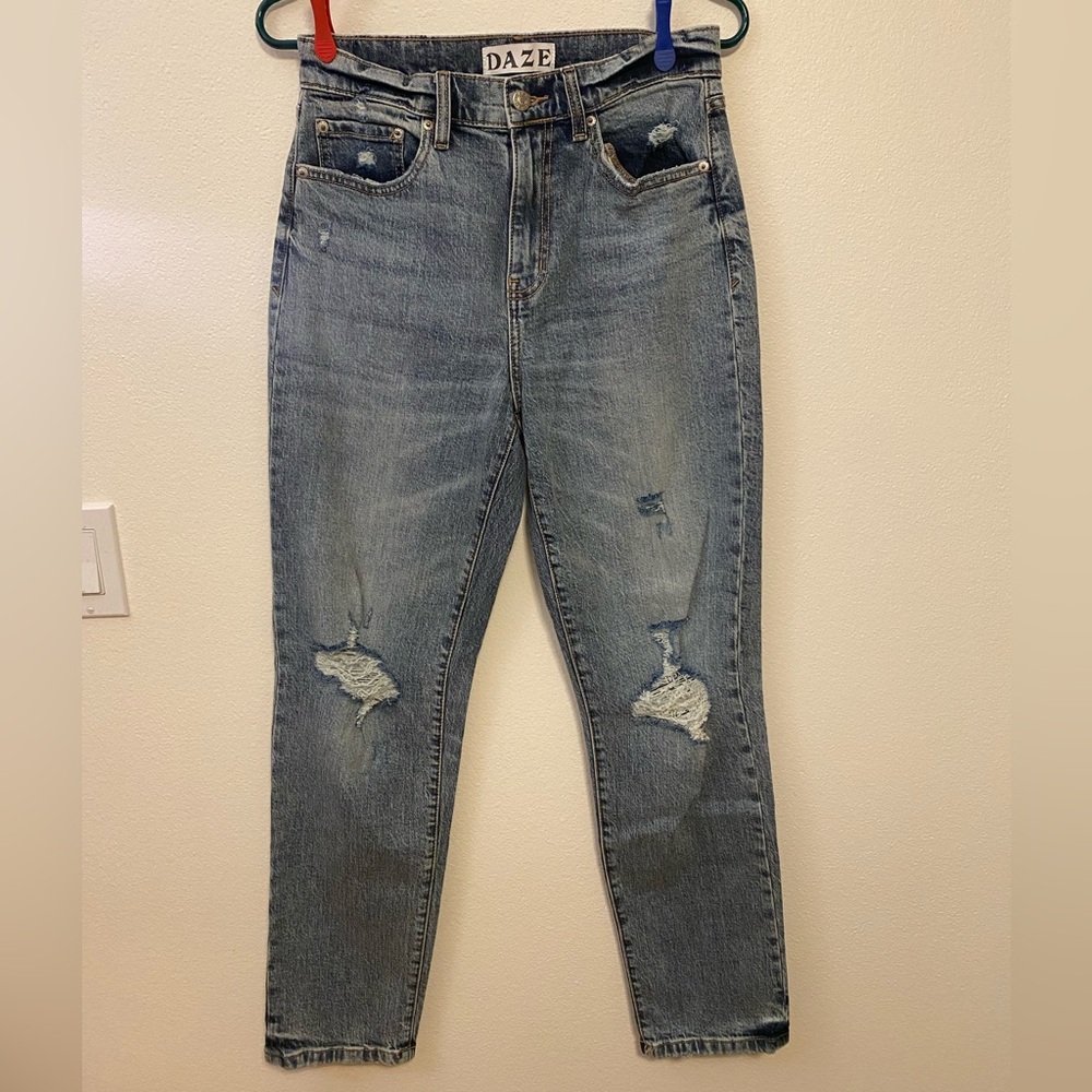 Daze Tough Love Distressed Boyfriend Jean VGUC